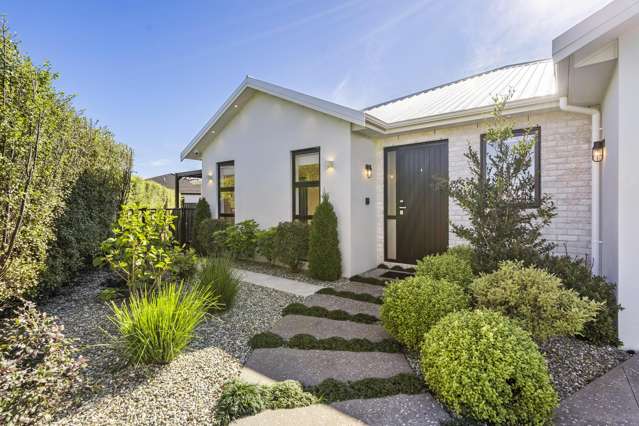 Follow the Sun: Privacy and style on 635sqm