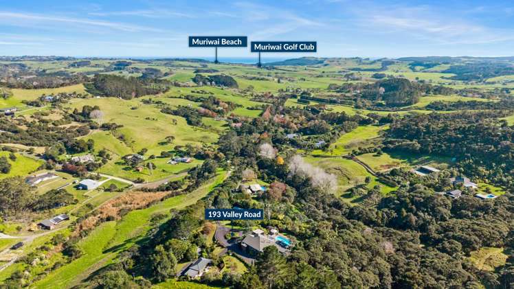 193 Valley Road Muriwai Beach_34