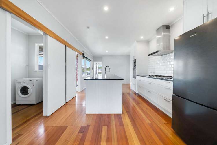 11 Eastglen Road Glen Eden_6