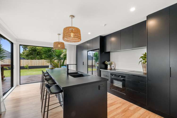 145 Seaview Road Westown_15