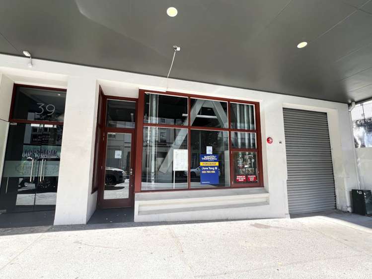 Unit 1R/37 Anzac Avenue_0