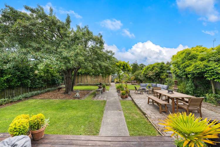 29 Frankleigh Street Somerfield_10