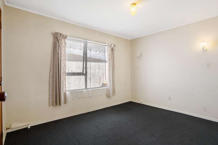 2/12 Russell Road Manurewa_3