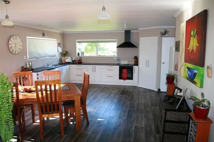 2 Davis Road Inglewood_16