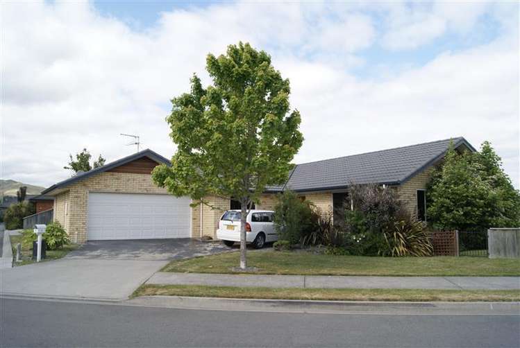 2 Avening Close Blenheim Central_1