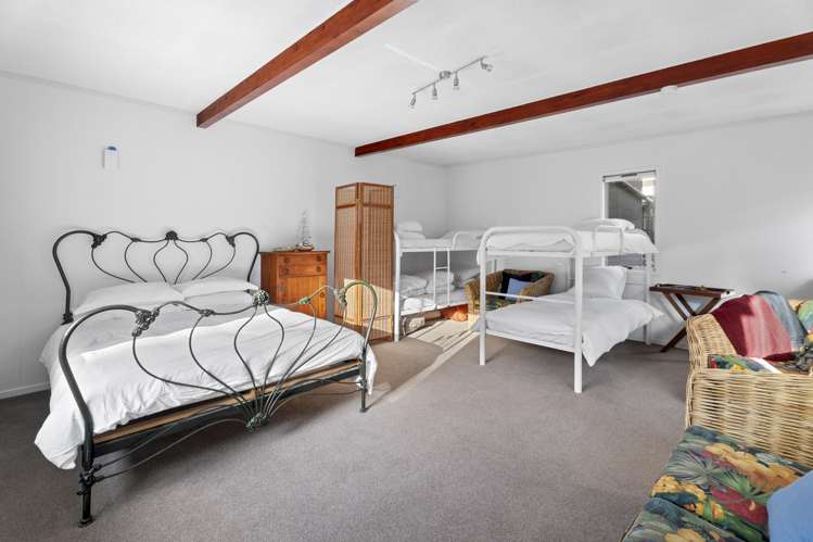 22 Anzac Road Orapiu_21