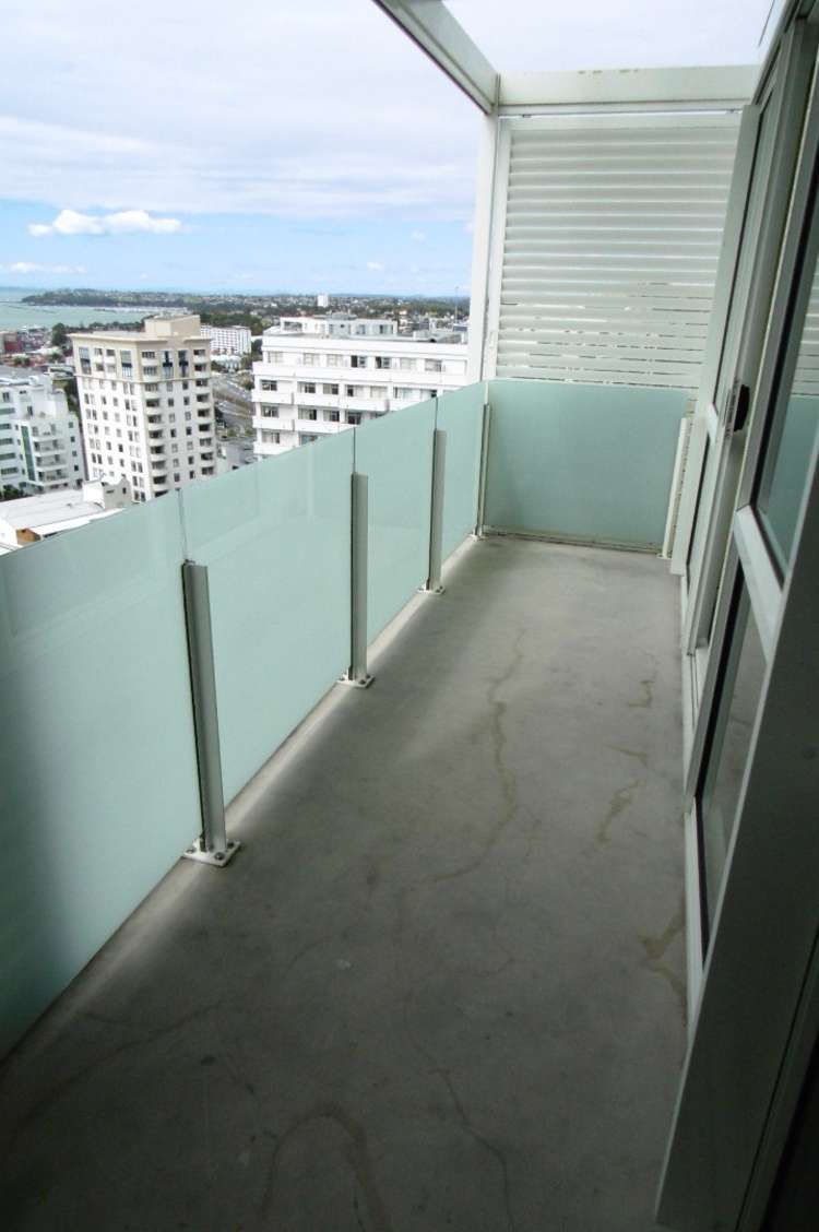 818/10 Waterloo Quadrant Auckland Central_5