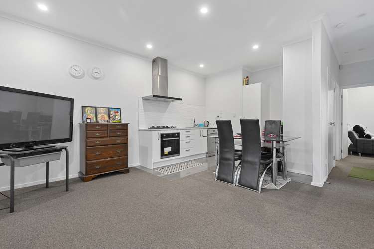 5/2 Rosalind Street Deanwell_3