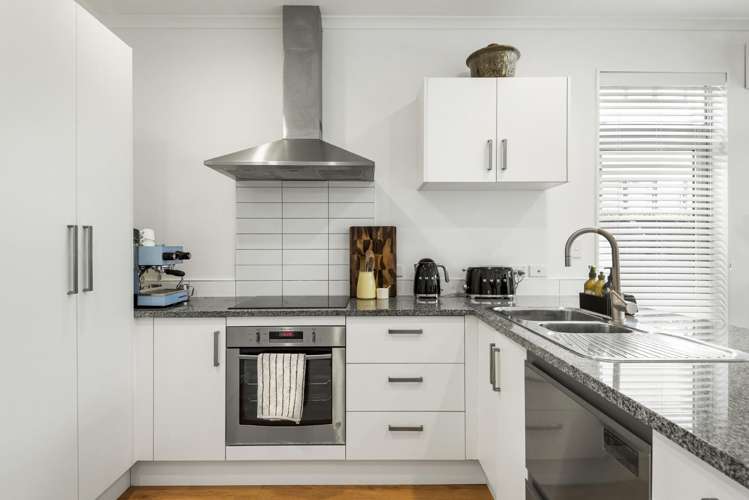 6 Lester Street Hobsonville_9