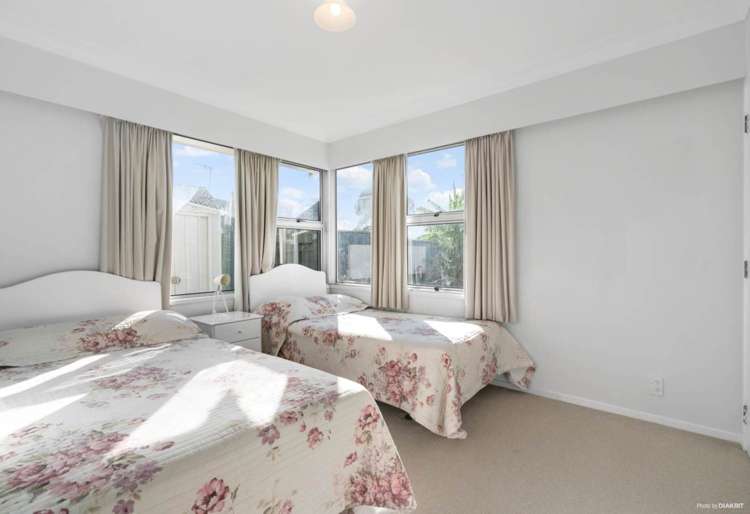 12 Stanniland Street Sunnyhills_11