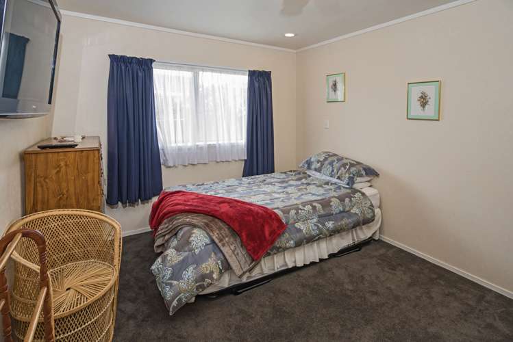 46 Channing Crescent Botany Downs_8