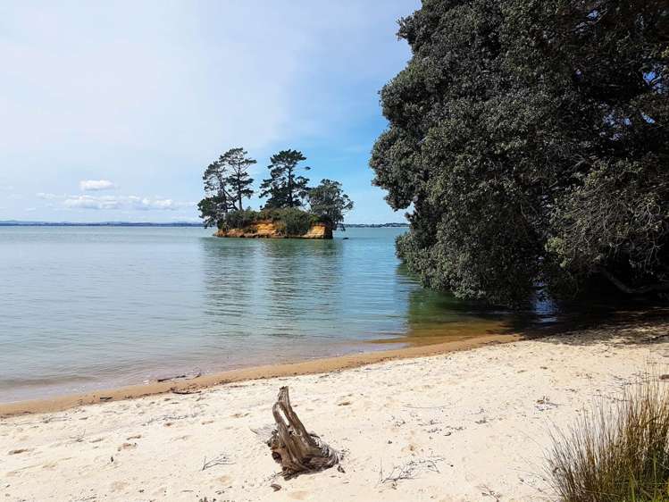 8 Allan Road Awhitu_12