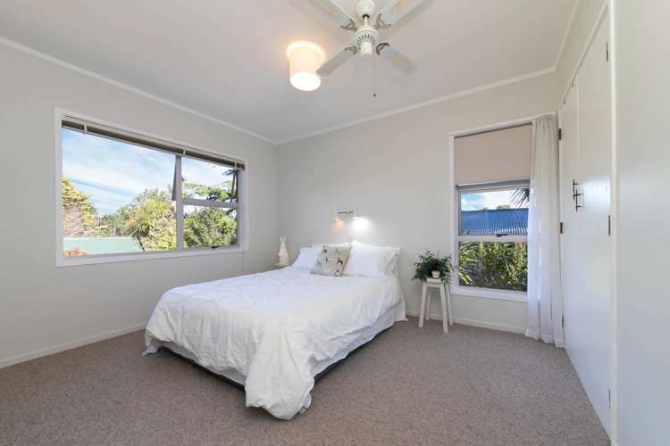 1/5 Havelle Avenue Titirangi_12