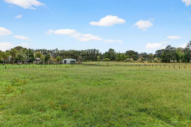 61 Boord Crescent Kumeu_35