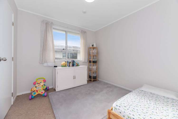 1/20 Lambrown Drive Totara Vale_18