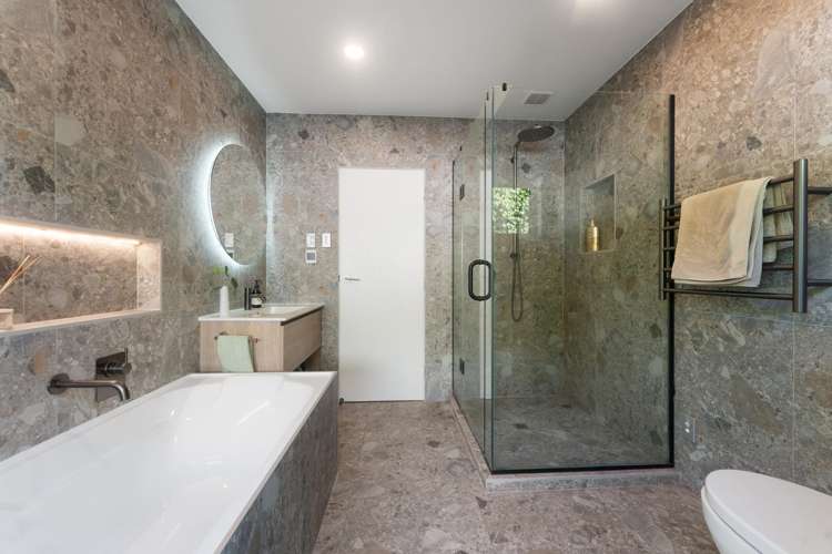 23 Gordon Avenue Forrest Hill_12