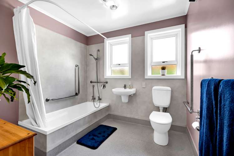 139 Tukapa Street Westown_12