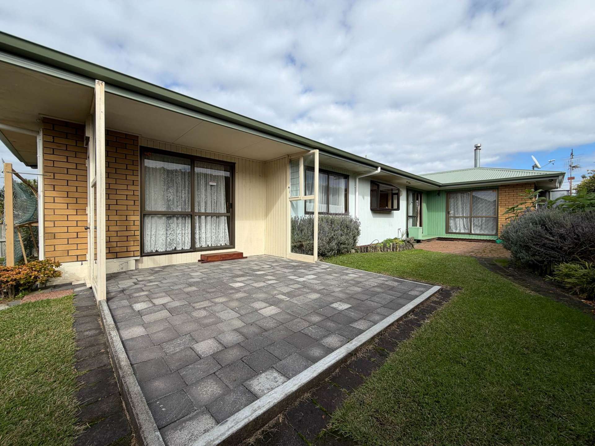 121 Lake Road Belmont_0