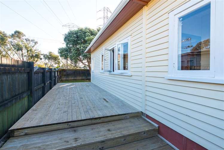 49 Queen Mary Avenue New Lynn_22