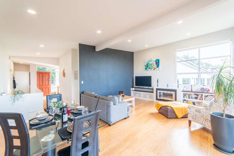 45a Sunset Road Totara Vale_15