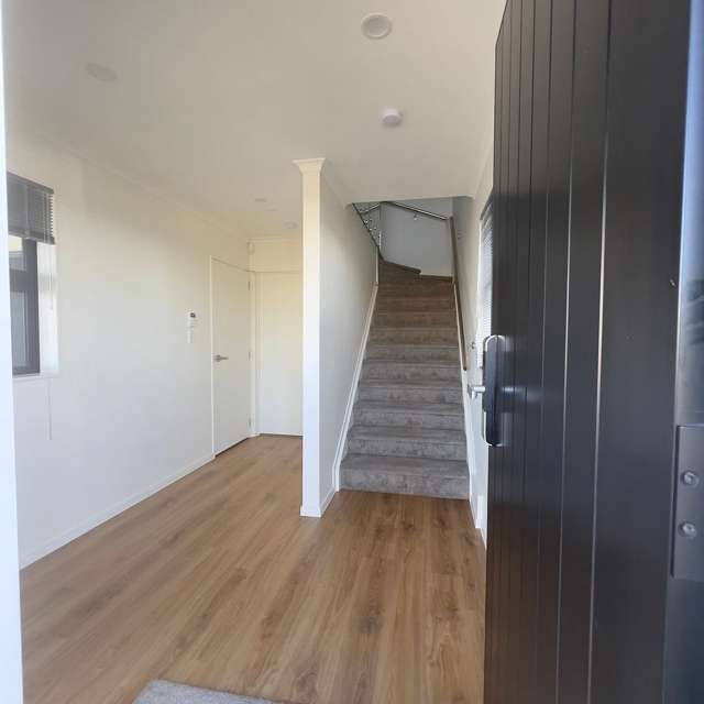 84 Joseph Street Flat Bush_3