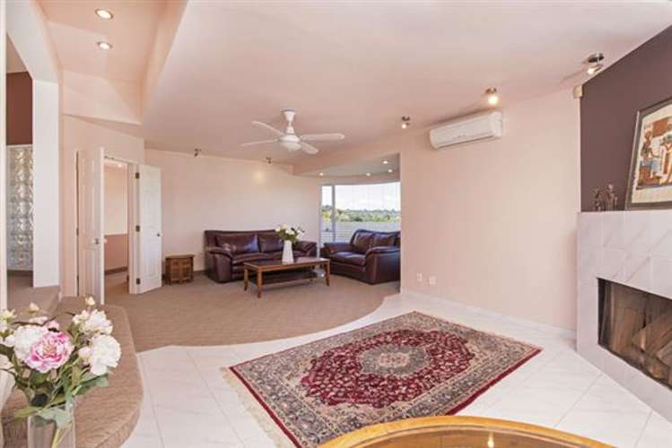 8 Woodview Rise Botany Downs_8