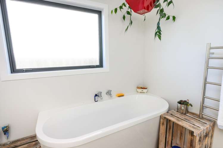 17 Marine Parade Foxton Beach_24