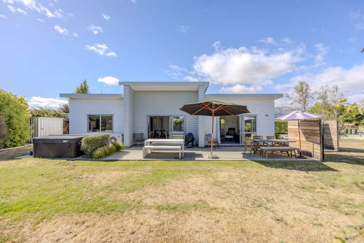 3 Finch Street Albert Town_6