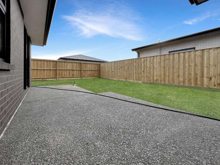 11 Silvergrass Way 11103_16