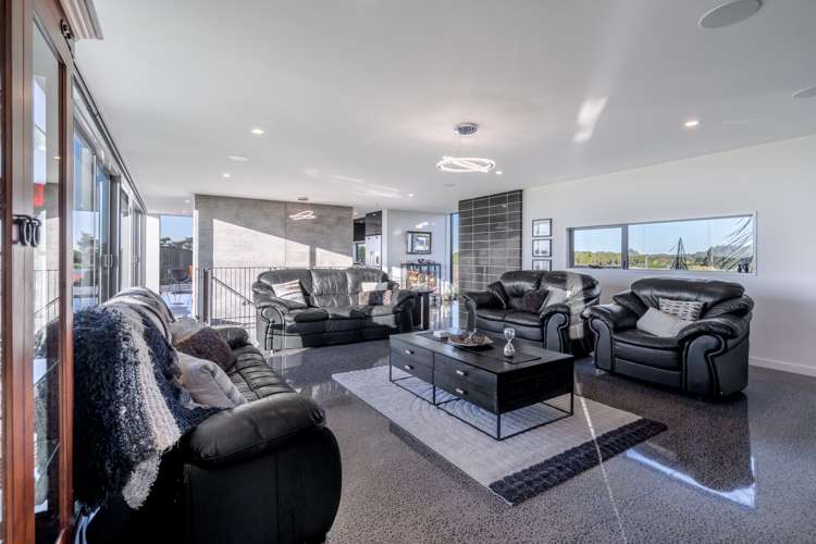 89 Sunrise Drive Seaward Bush_6