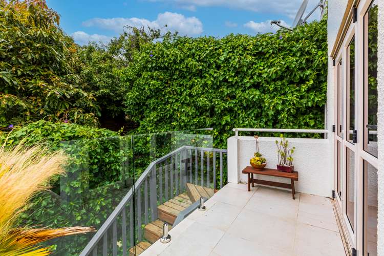 12 Cobden Crescent Bluff Hill_16