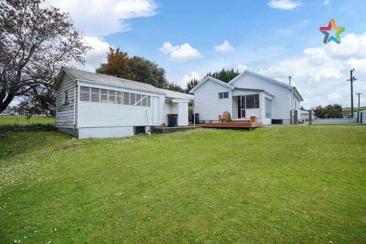 35 Sinclair Avenue Nightcaps_17