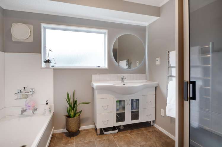 11 Tulsa Grove Totara Park_14