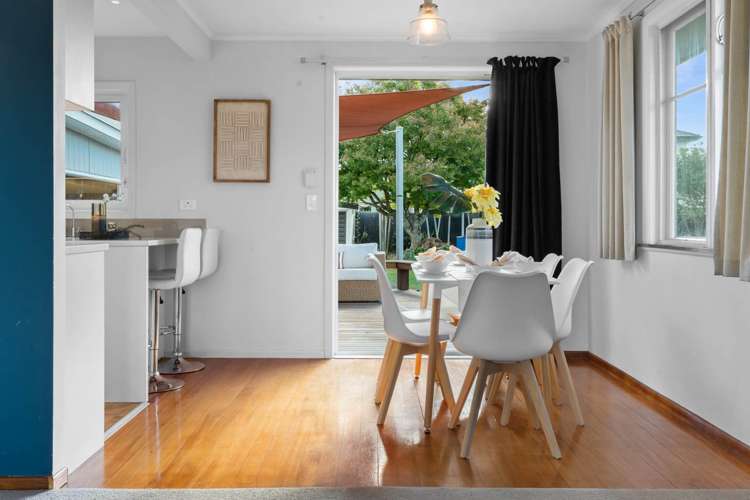 189 Riverside Avenue Point England_6