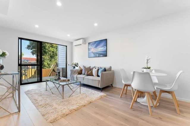 4/67 Royal View Road Te Atatu South_3