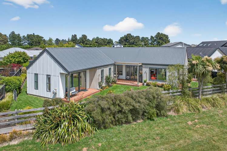 32 Carnaveron Drive Lincoln_25