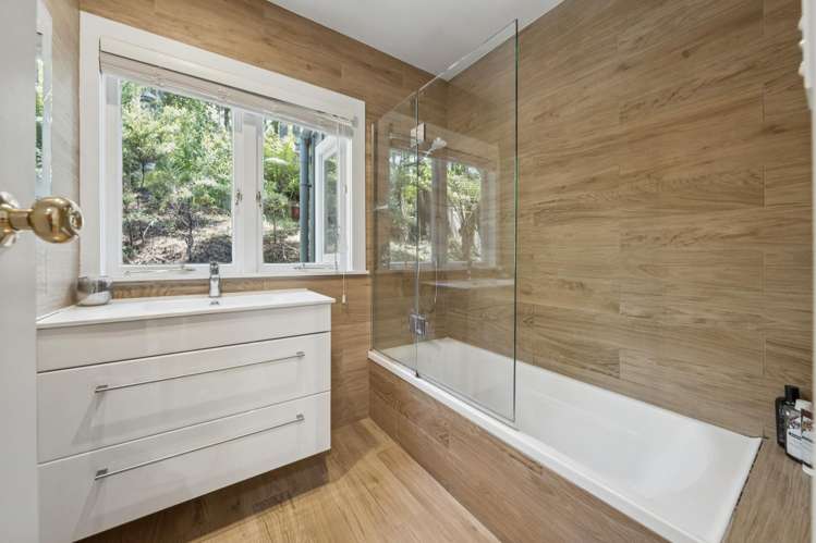 8 Arama Avenue Titirangi_18