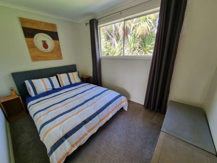 3 Violet Street Riverton_10