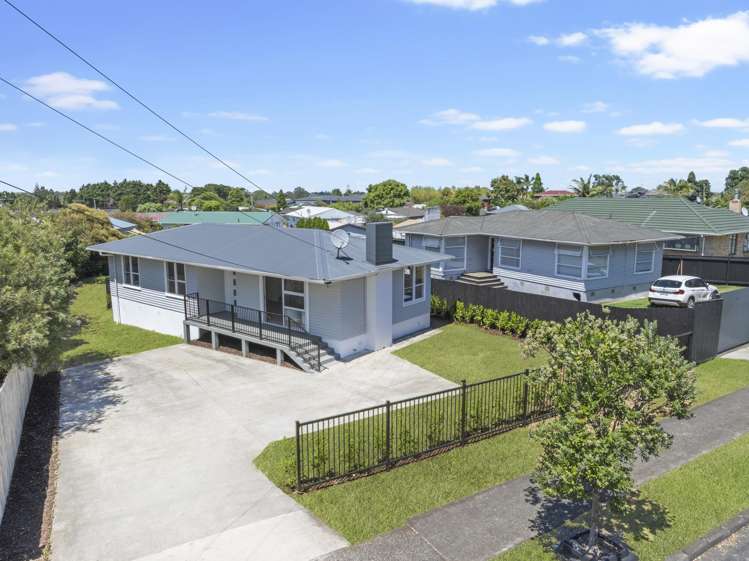 33 Mountain Road Mangere Bridge_23