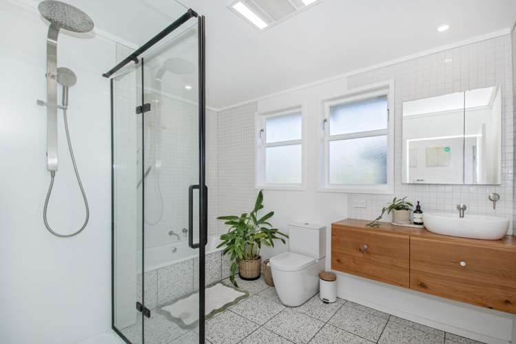 105 Alcoba Street Kamo_8