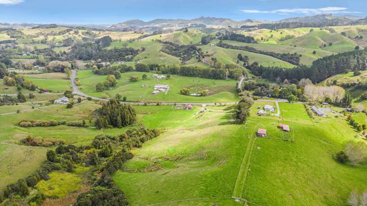 1100 West Coast Road Ahuroa_10