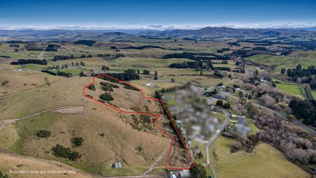 Lifestyle opportunity with spectacular views