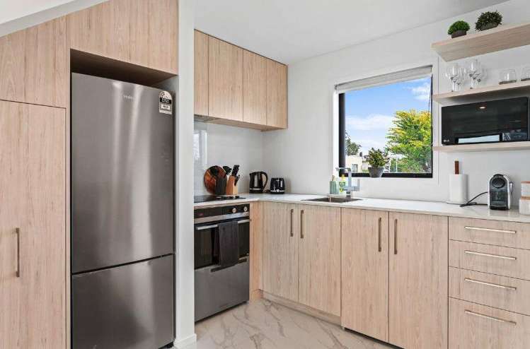 D/202B/200 Carrington Road Mount Albert_7