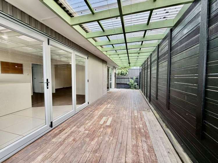 13 bradbury Road Botany Downs_7