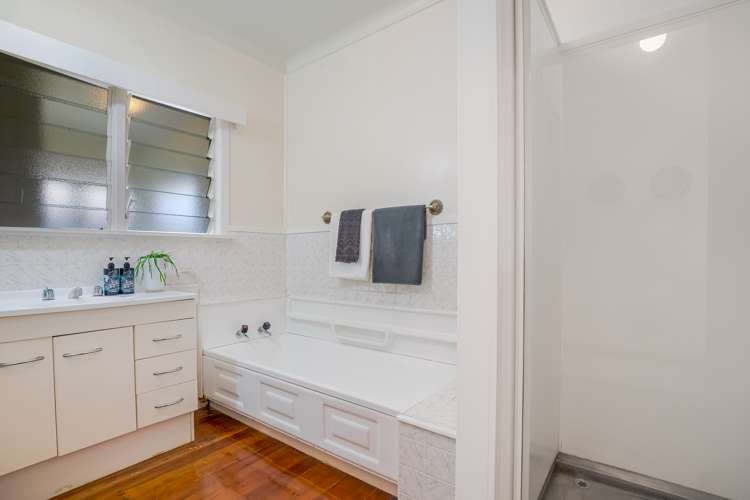 70 Seacliffe Avenue Narrow Neck_15