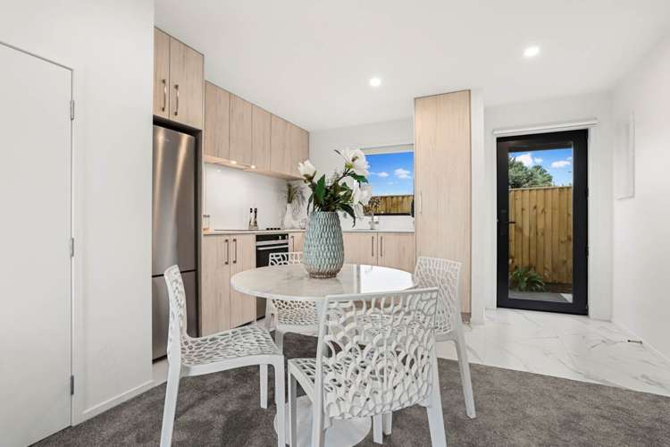 8/137 Tirimoana Road Te Atatu South_7