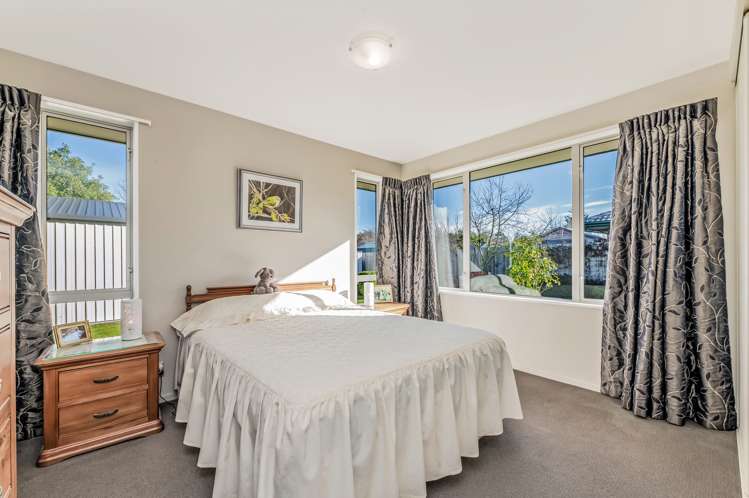 77 North Terrace Darfield_17