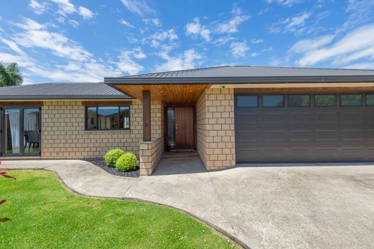 2 Raabia Close Parakai_24