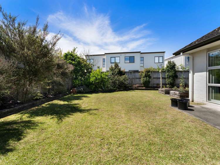 21 Andalusian Way Karaka_16