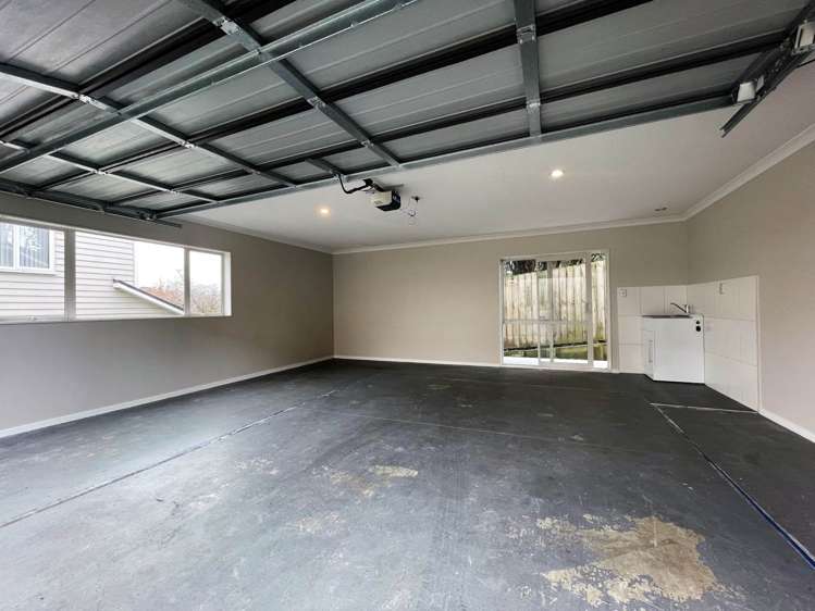 57 Rogan Street Mount Roskill_22